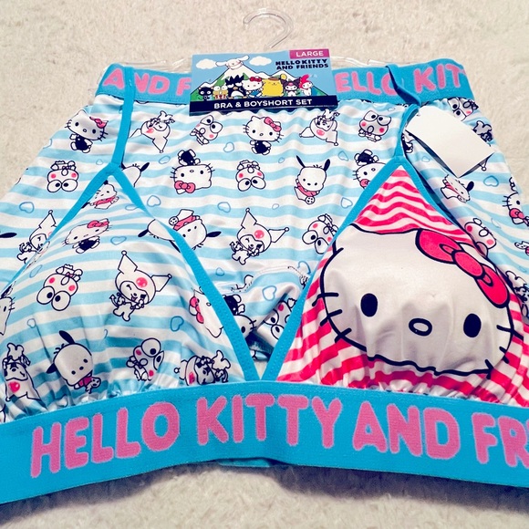 Hello Kitty Bra and Boy Short Set - Picture 5 of 6
